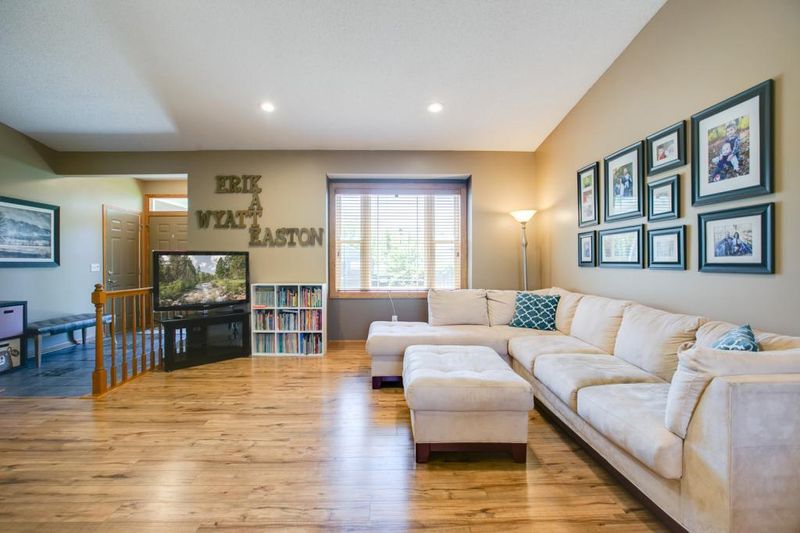 1527 147th Ave NW, Andover, MN 55304