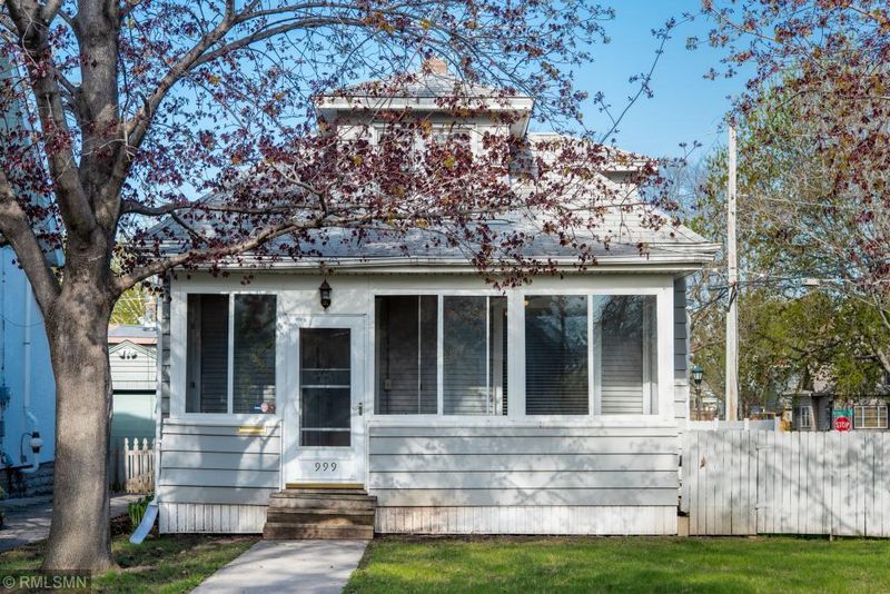 999 Como Pl, Saint Paul, MN 55103