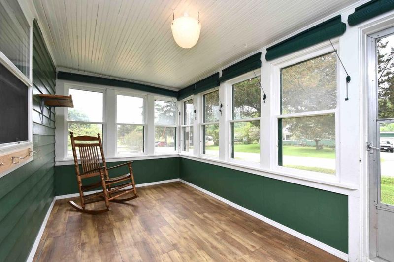 22670 South Main Dr, Rollingstone, MN 55969