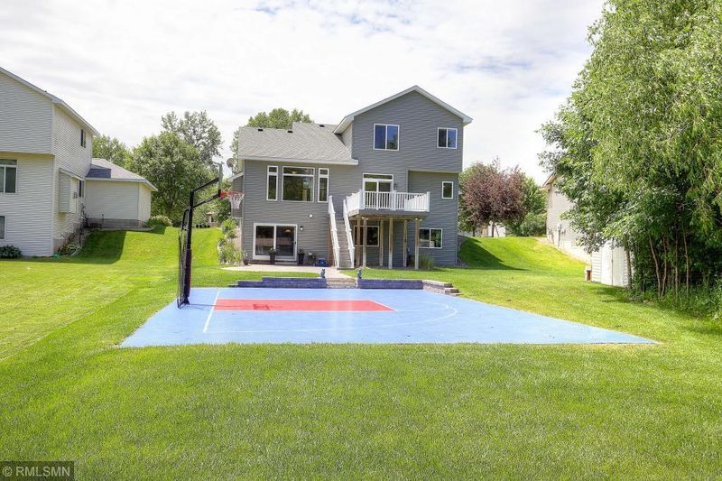 22071 Ethan Ave, Forest Lake, MN 55025