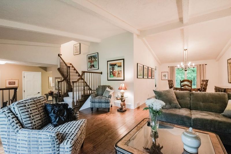 17130 Cedarcrest Dr, Eden Prairie, MN 55347