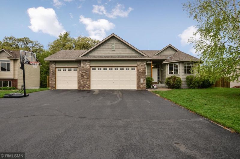 26180 24th St, Zimmerman, MN 55398