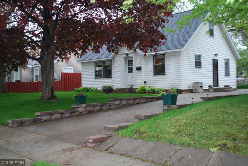 317 Bernard St, Willmar, MN 56201