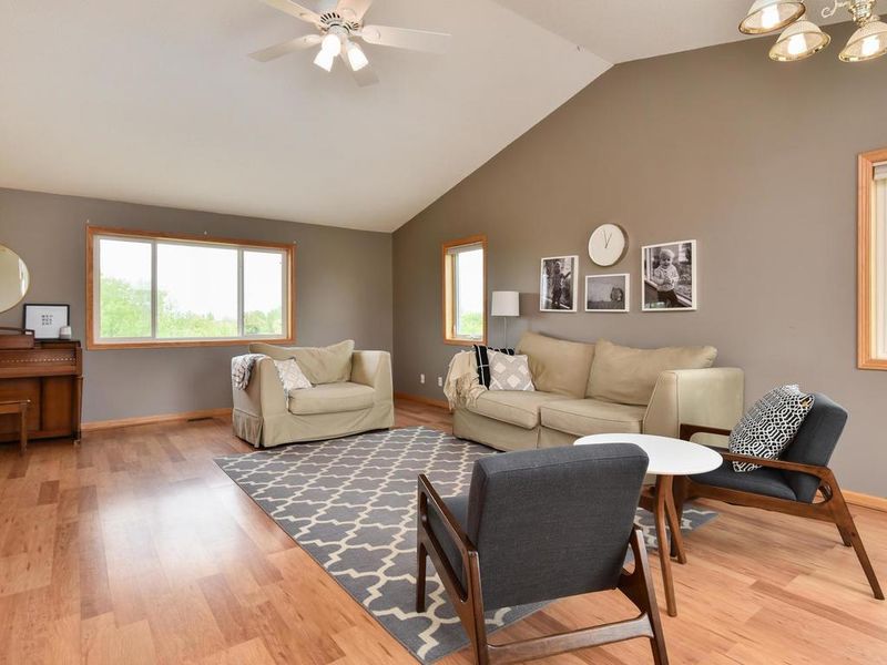 2152 55th St NE, Buffalo, MN 55313