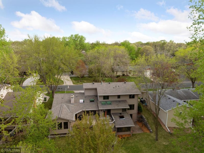 2950 18th St NW, New Brighton, MN 55112