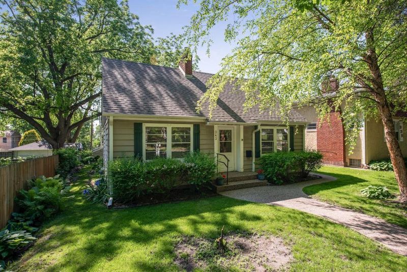 343 Cleveland Ave S, Saint Paul, MN 55105