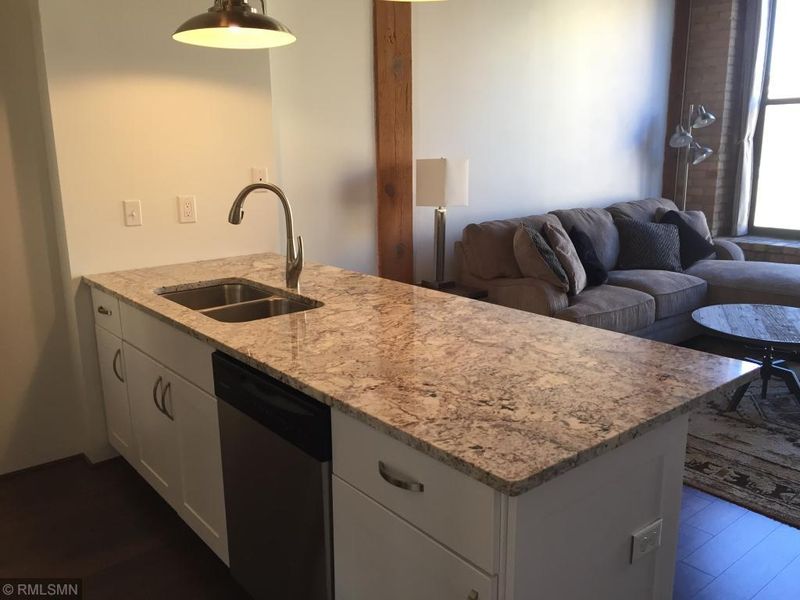 210 N 2nd St #307, Minneapolis, MN 55401