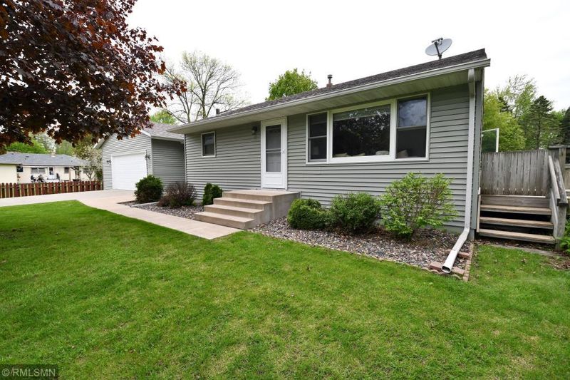 2045 Floral Dr, White Bear Lake, MN 55110