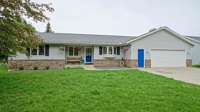 3628 Kosec Dr, Red Wing, MN 55066