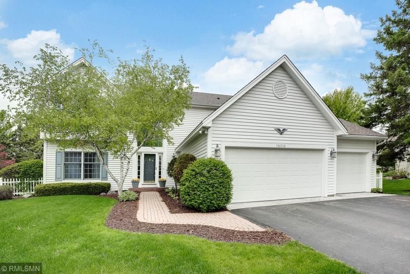 16010 22nd Ave N, Plymouth, MN 55447