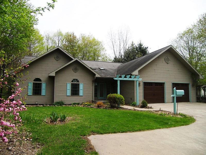 1010 11th Ave, Cumberland, WI 54829