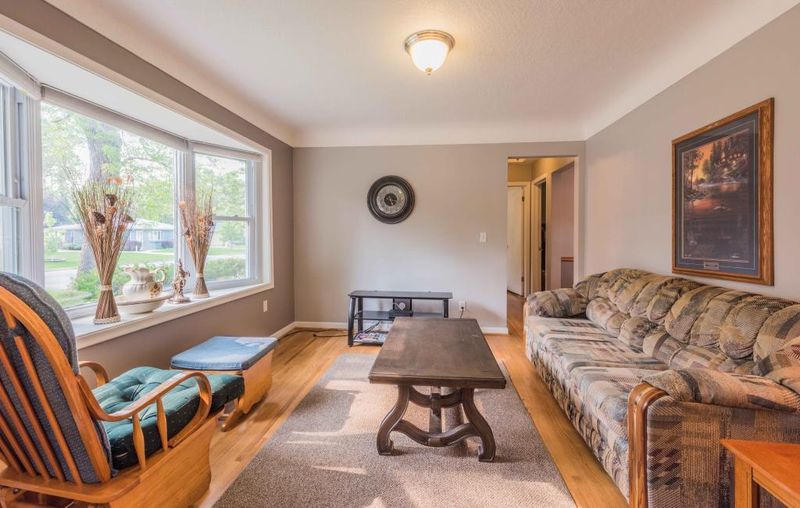 4806 Florida Ave N, Crystal, MN 55428