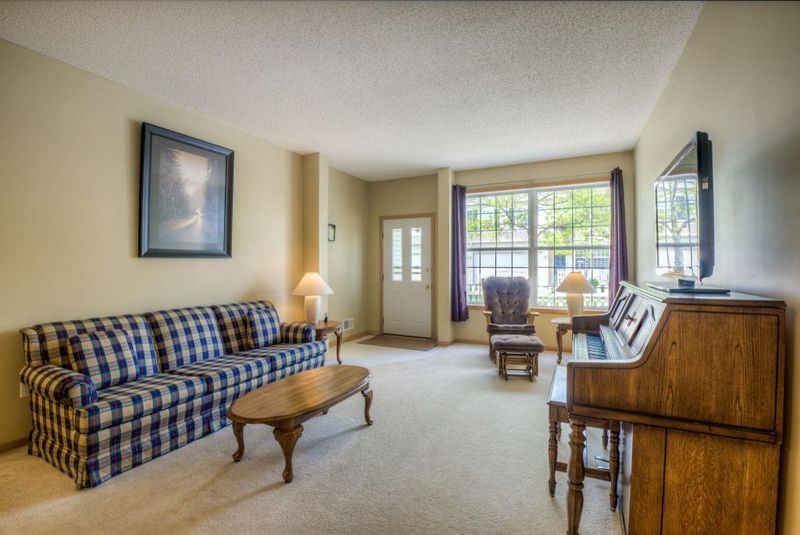 4517 Victor Pa #4, Hugo, MN 55038