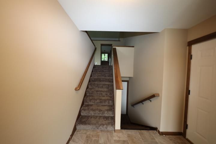 2763 Davis St S, Cambridge, MN 55008