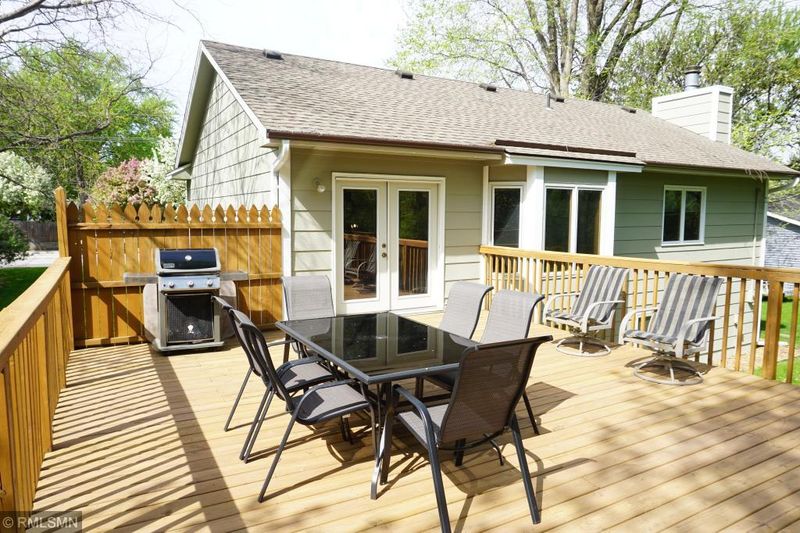 16109 Valley View Rd, Eden Prairie, MN 55344