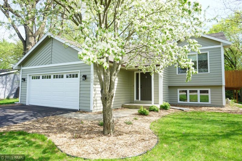 16109 Valley View Rd, Eden Prairie, MN 55344