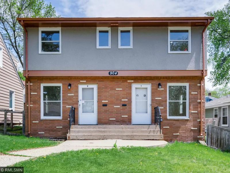 904 Upton Ave N, Minneapolis, MN 55411