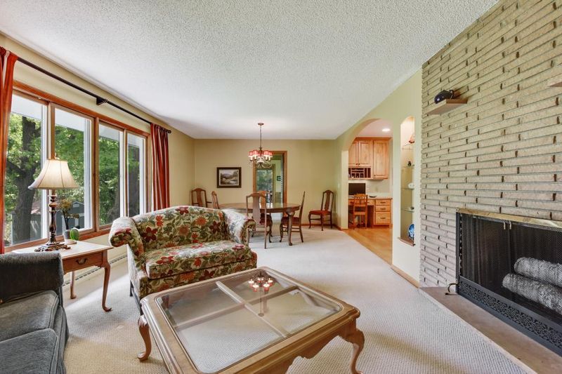 14129 Glenridge Rd, Minnetonka, MN 55345