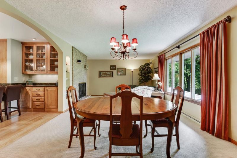 14129 Glenridge Rd, Minnetonka, MN 55345