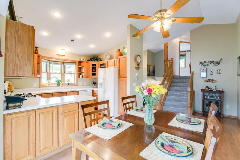 10936 Ridge Point Blvd, Chisago City, MN 55013