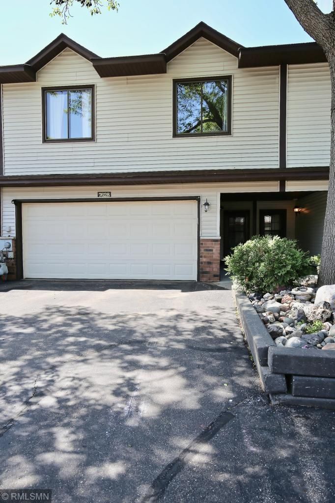7628 Maplebrook Pw N, Brooklyn Park, MN 55445