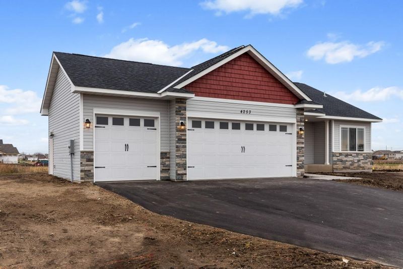 8543 Ebersole Ave NE, Monticello, MN 55362