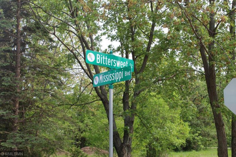 10313 Bittersweet St NW, Coon Rapids, MN 55433
