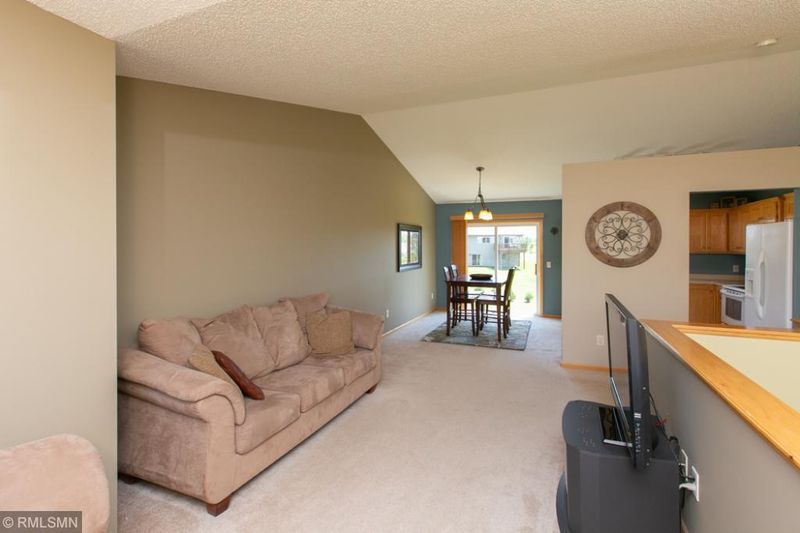 1407 18th Ave SE, Cambridge, MN 55008