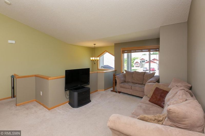 1407 18th Ave SE, Cambridge, MN 55008