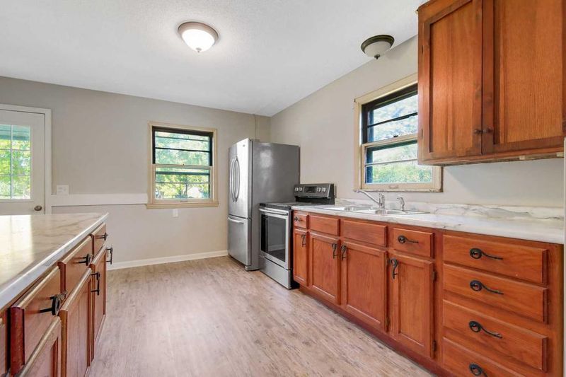 3608 66th Ave N, Brooklyn Center, MN 55429