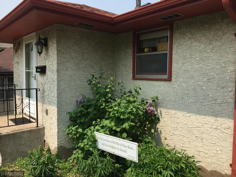 1669 Bush Ave, Saint Paul, MN 55106