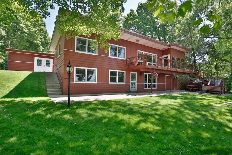 28350 Maple Ridge Rd, Chisago City, MN 55013