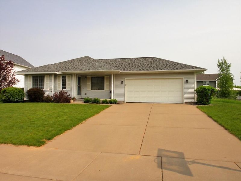 1620 Hazeltine Dr, Eau Claire, WI 54703
