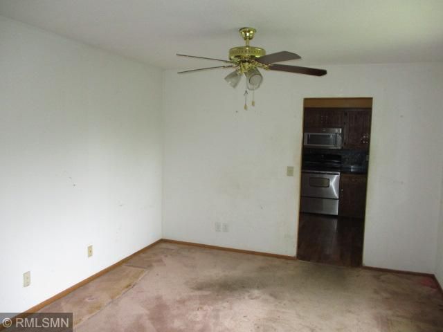 4120 Pebblebrook Dr, Bloomington, MN 55437