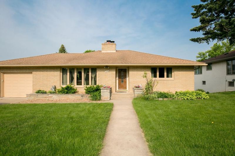 3408 Belden Dr NE, Saint Anthony, MN 55418