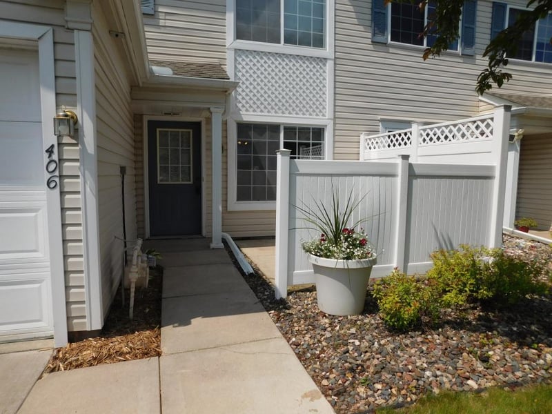 2033 Southcross Dr W #406, Burnsville, MN 55306