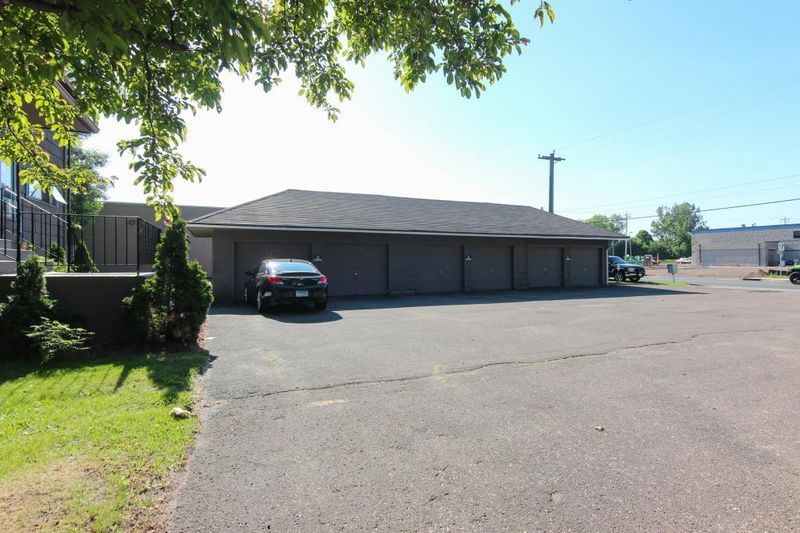 5697 147th St N, Hugo, MN 55038