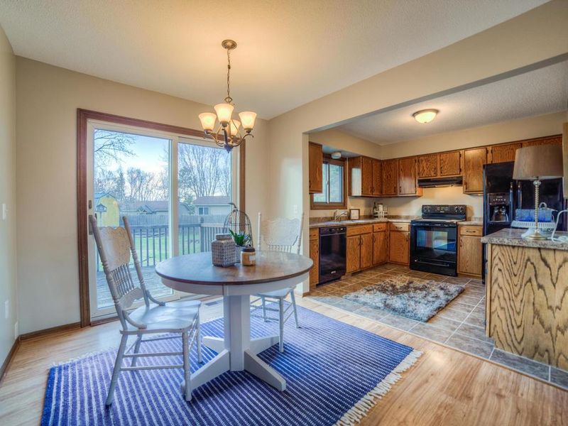 624 Northgate Dr, Winsted, MN 55395