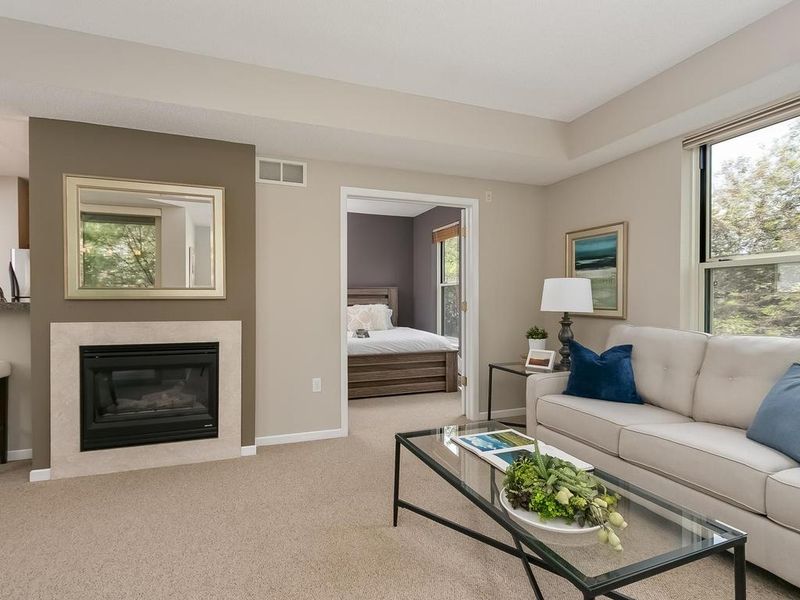 680 N 2nd St #303, Minneapolis, MN 55401
