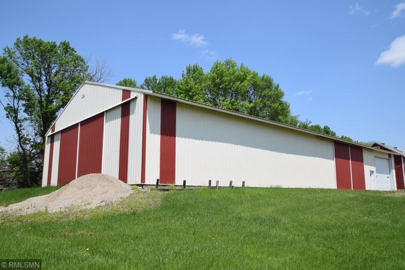12495 165th St, Glencoe, MN 55336