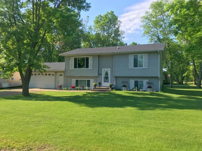 1205 4th Ave SW, Little Falls, MN 56345