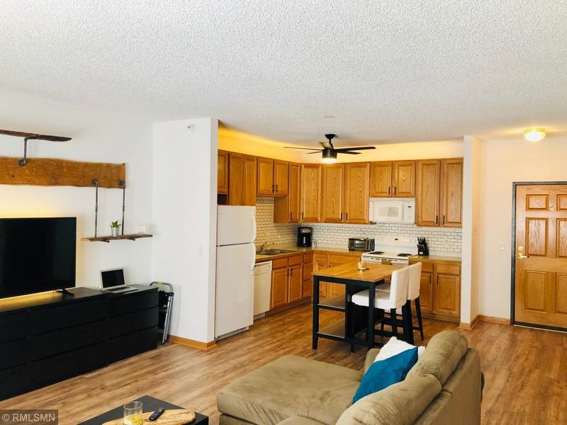 4824 E 53rd St #304, Minneapolis, MN 55417
