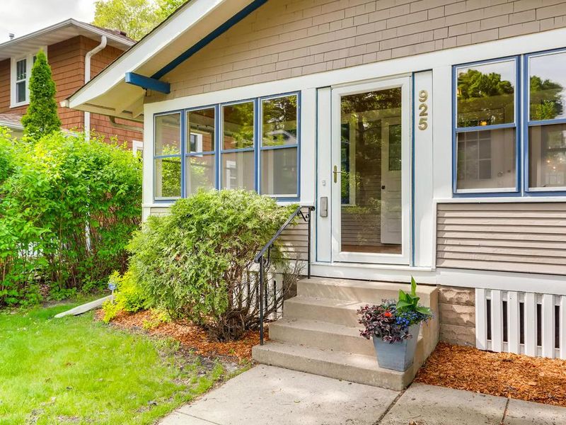 925 Lombard Ave, Saint Paul, MN 55105