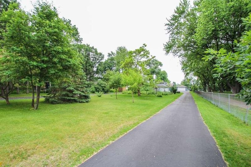 3032 Hillview Rd, Mounds View, MN 55112