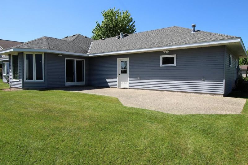 301 W Queen St, Osakis, MN 56360