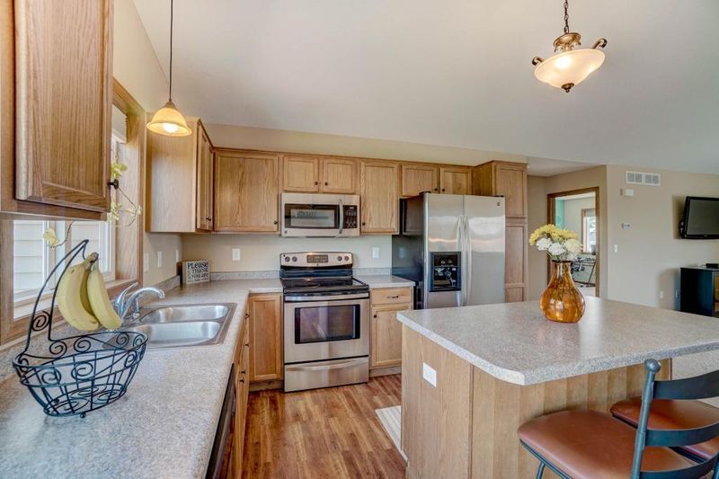 1824 Windflower St, River Falls, WI 54022