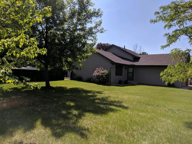 7192 Mourning Dove Rd, Lino Lakes, MN 55014