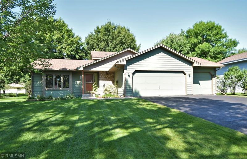 13188 Bittersweet St NW, Coon Rapids, MN 55448