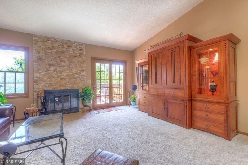 7305 Bren Ln, Eden Prairie, MN 55346