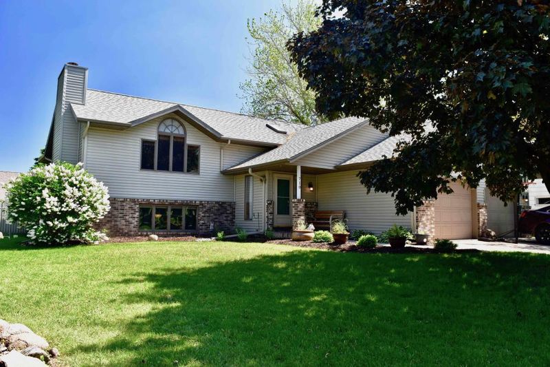 710 37th Ave, Winona, MN 55987